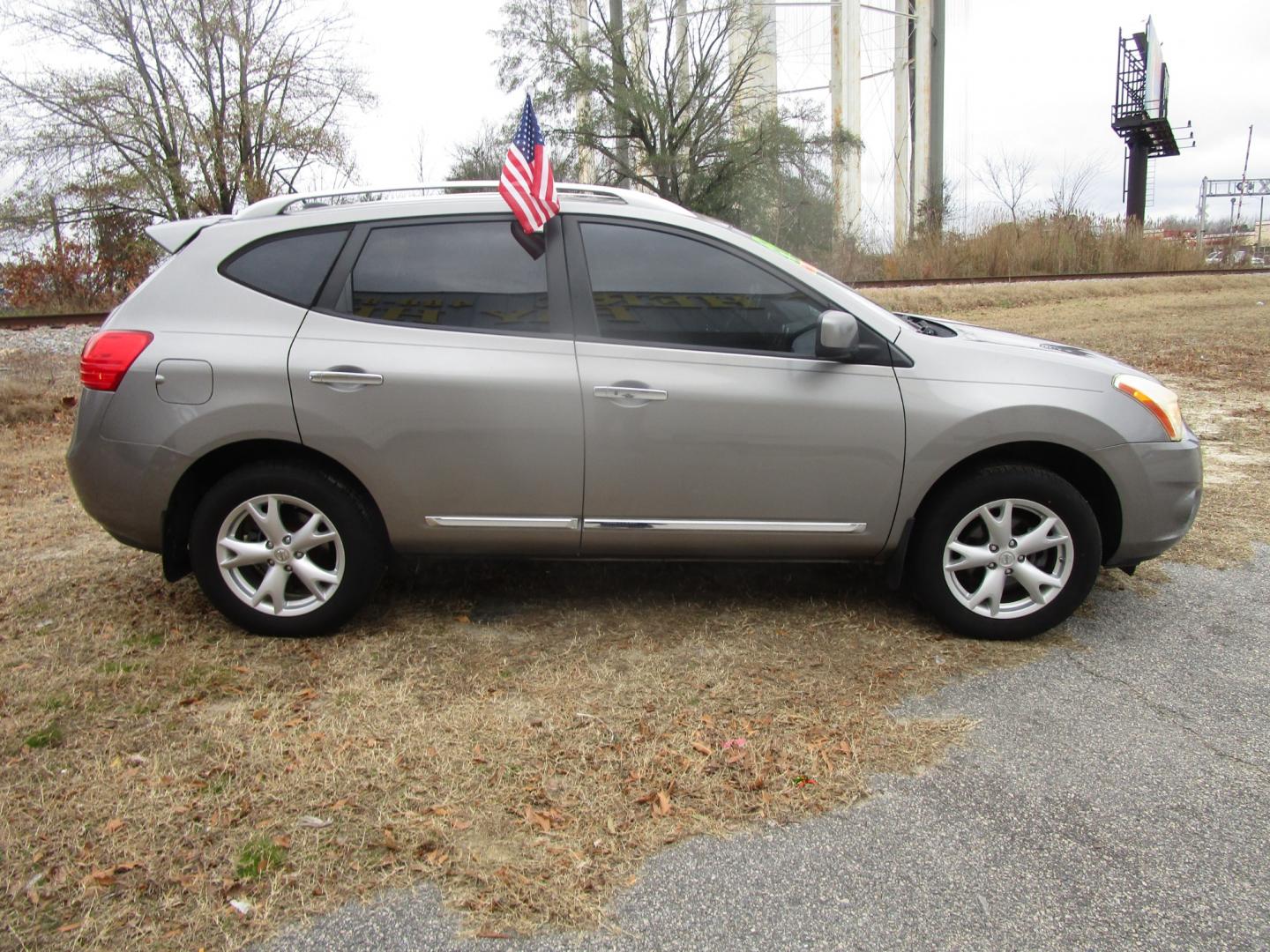 2011 Gray Nissan Rogue (JN8AS5MV5BW) , located at 2553 Airline Blvd, Portsmouth, VA, 23701, (757) 488-8331, 36.813889, -76.357597 - ***VEHICLE TERMS*** Down Payment: $599 Weekly Payment: $100 APR: 23.9% Repayment Terms: 42 Months ***CALL ELIZABETH SMITH - DIRECTOR OF MARKETING @ 757-488-8331 TO SCHEDULE YOUR APPOINTMENT TODAY AND GET PRE-APPROVED RIGHT OVER THE PHONE*** - Photo#4